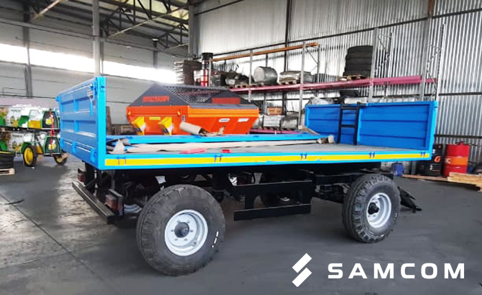 ГК SAMCOM доставила двухосный тракторный прицеп в Хромтау